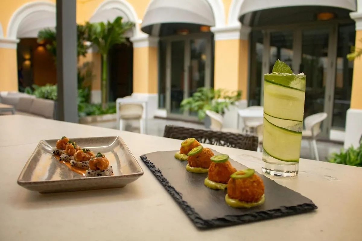 Palacio Provincial San Juan, Adults Only, Curio Collection By Hilton 3*,